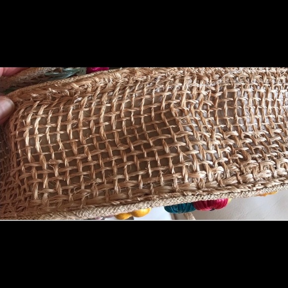 Vintage Beautiful Straw BAG .Size 15.5”/11” - Picture 5 of 5